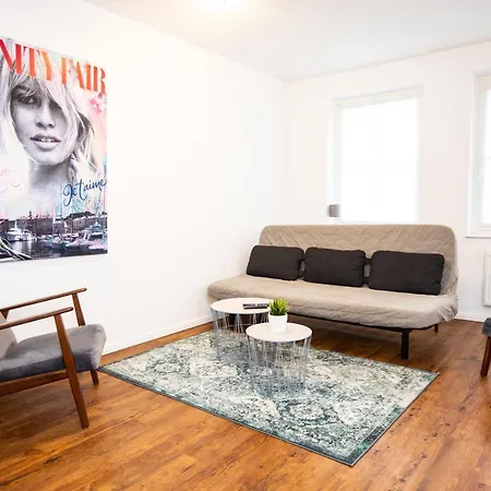 Moderne 2-zimmer Wohnung! Wlan Und Netflix Inklusive! Zentral Gelegen In Der Historischen Altstadt!