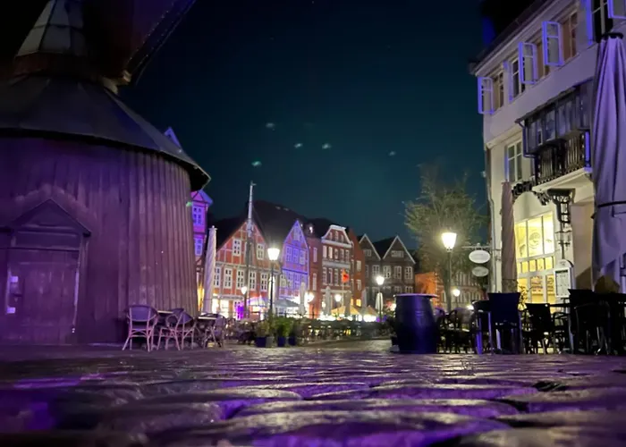 Moderne 2-zimmer Wohnung! Wlan Und Netflix Inklusive! Zentral Gelegen In Der Historischen Altstadt! * Stade